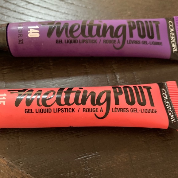 FREE WITH PURCHASE Cover Girl Melting lipstick - Picture 3 of 6